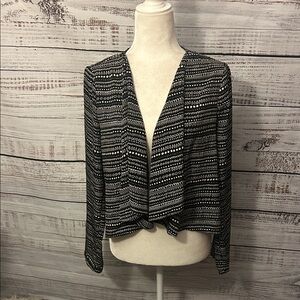 Forever 21 Black and white Patterned cardigan size medium
